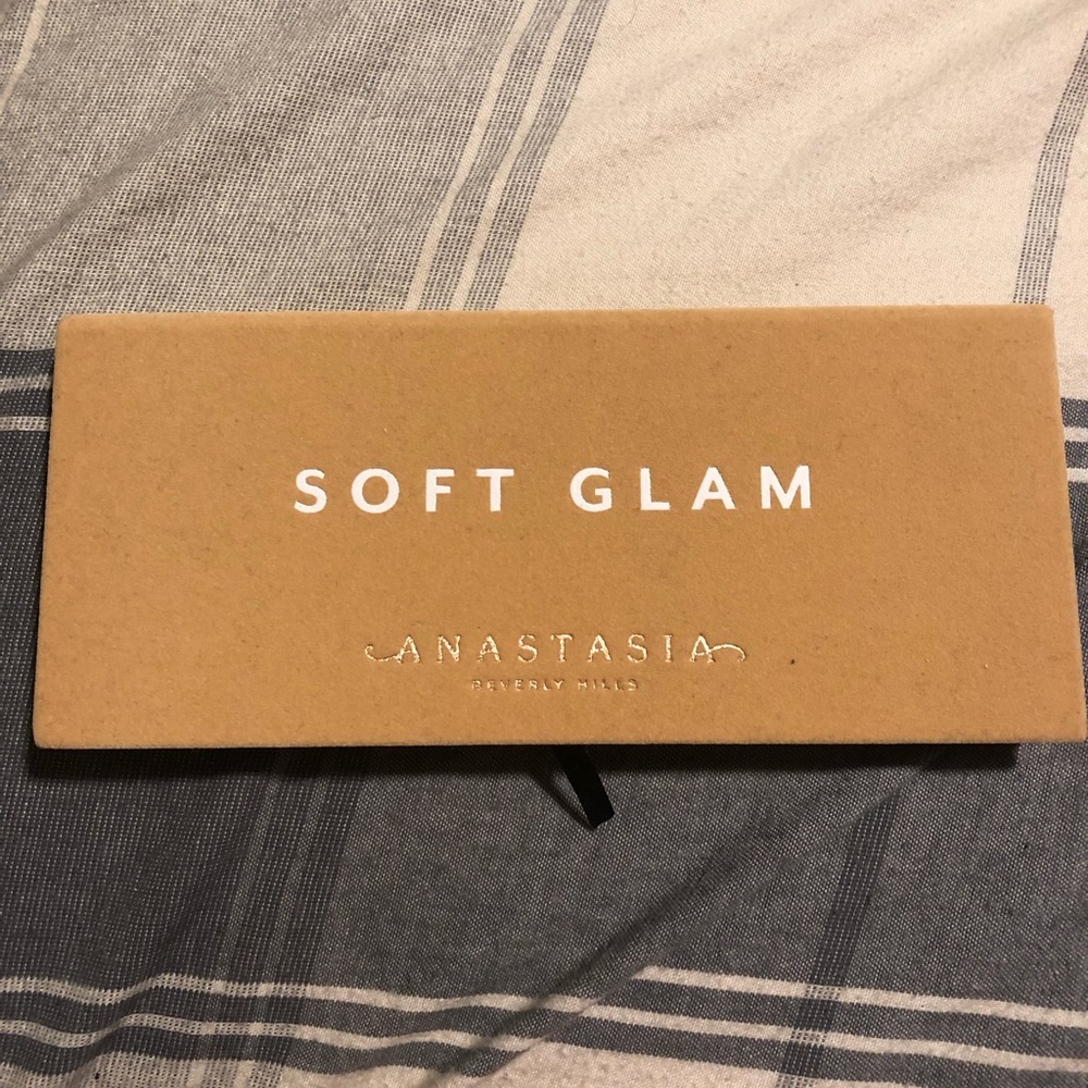 Anastasia Beverly Hills Soft glam palette